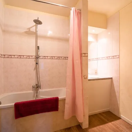 Дом отдыха Tranquil Escape, Sourbrodt